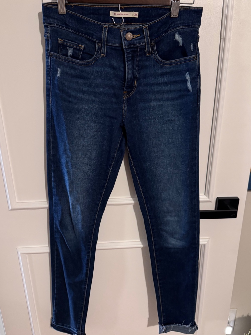 311 Shaping Skinny Levi Jeans